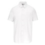 Camisa homem manga curta em oxford de tratamento fácil